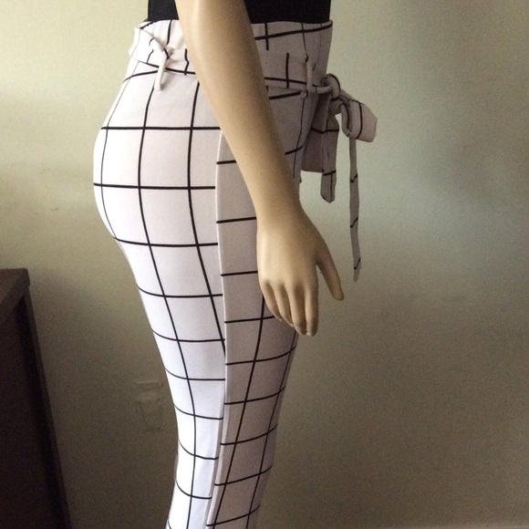 Checkered Tie-Front Pants - Picture 2 of 3